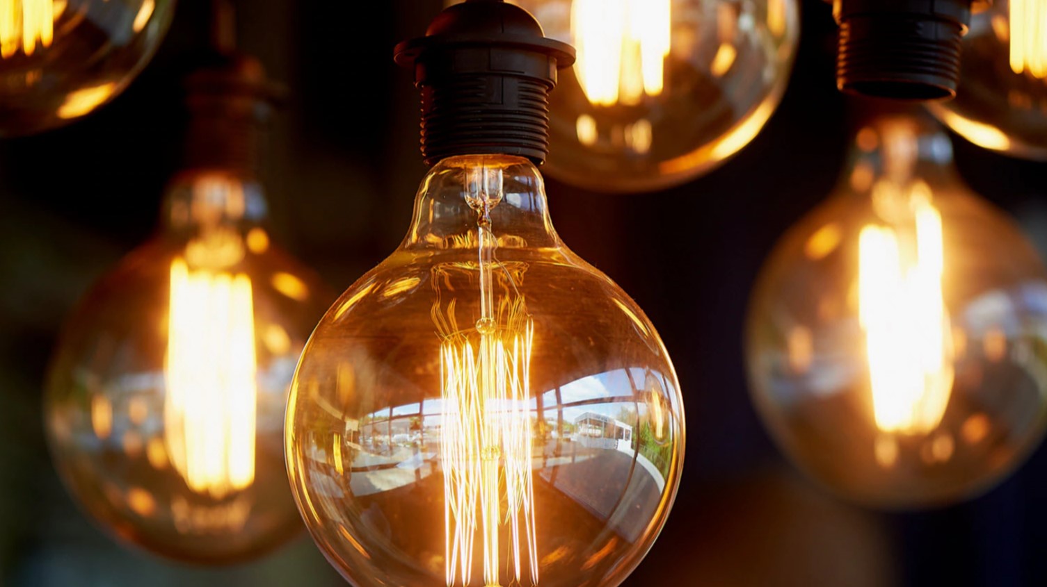 Earn Qantas Points: Discover Red Energy's Frequent Flyer Plans